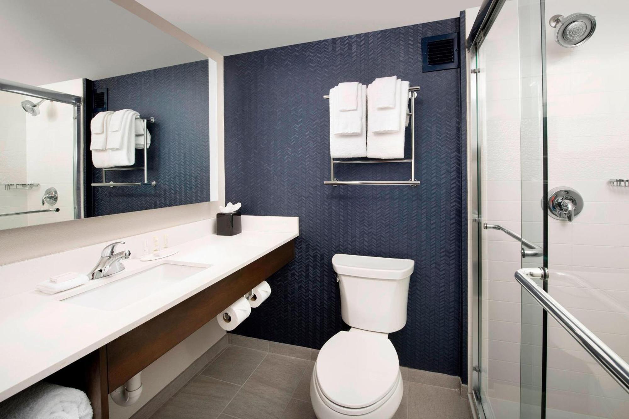 Fairfield Inn & Suites By Marriott Alexandria West/Mark Center Εξωτερικό φωτογραφία