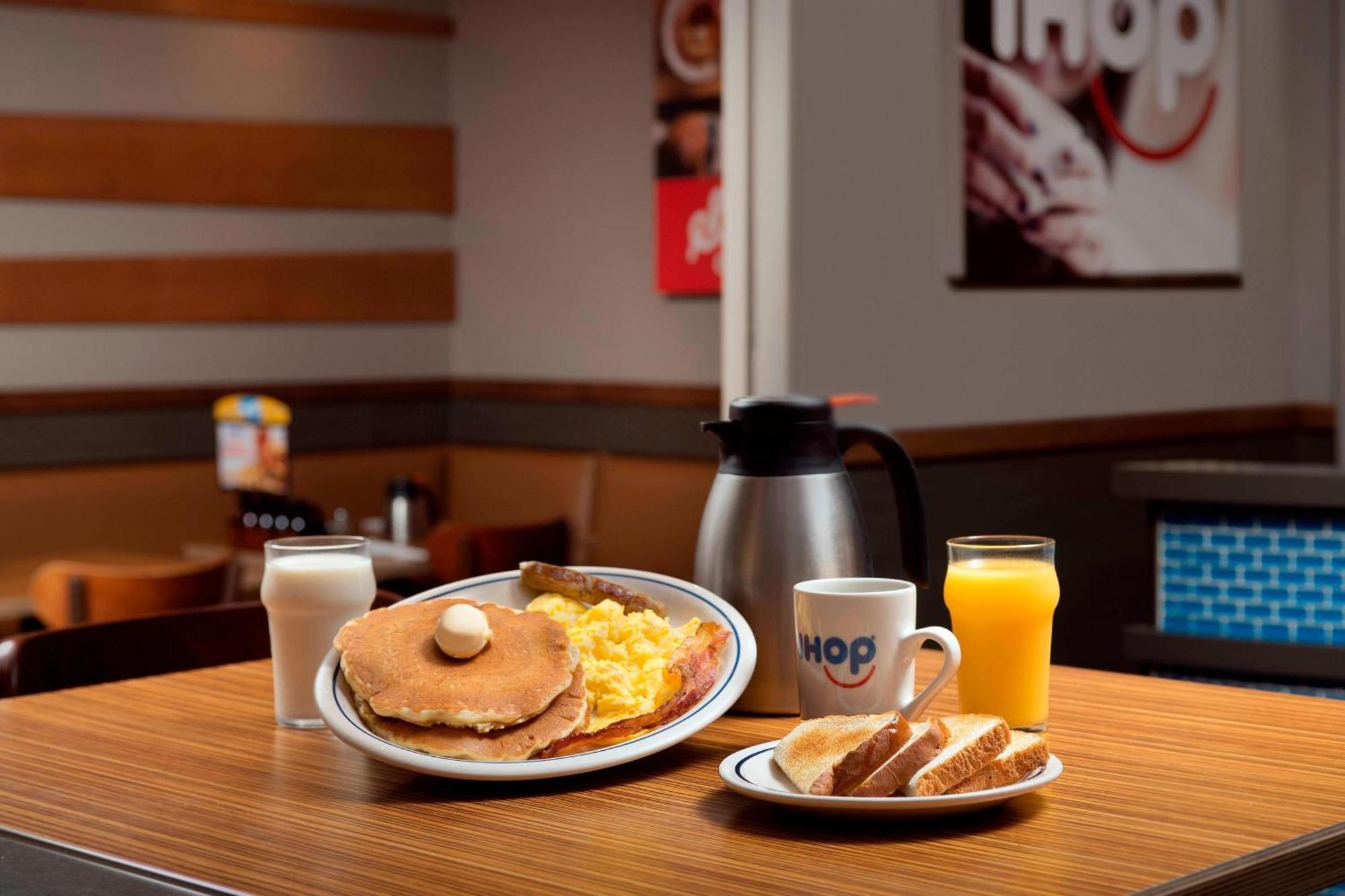 Fairfield Inn & Suites By Marriott Alexandria West/Mark Center Εξωτερικό φωτογραφία